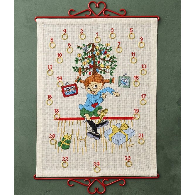 Hovedbilde Julekalender Pippi ved juletreet 35 x 46 cm